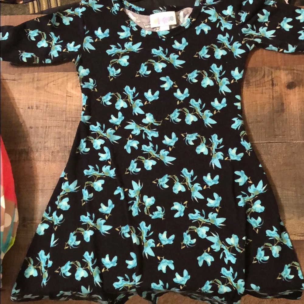 2/15$ deal. Bundle now. Dress size 2